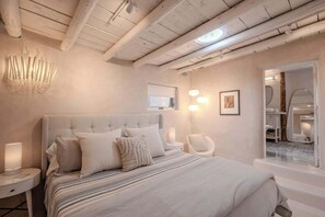 2 bedrooms, iron/ironing board, WiFi, bed sheets - Modern East Side Perfection, Bedroom Fireplaces (Santa Fe)