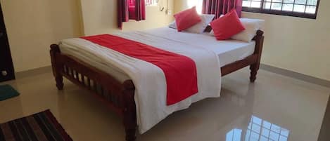 Deluxe Room, City View | Free WiFi