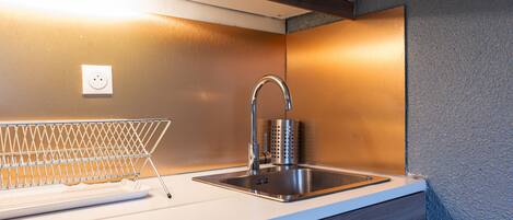 Fridge, microwave, coffee/tea maker, electric kettle