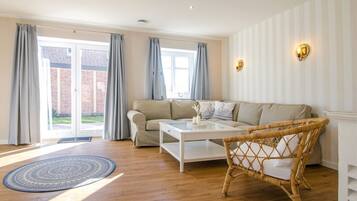 Televisión, reproductor de DVD, estéreo