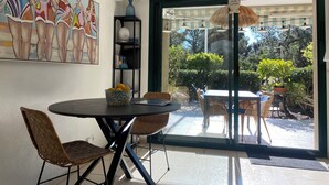 Unclassified image, 5 of 29, button - Bikini, an apartment near the square (Cavalaire-sur-Mer)