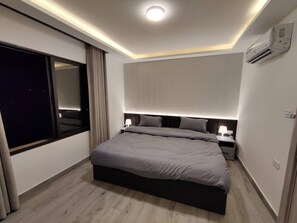 1 chambre, fer et planche à repasser, accès Internet