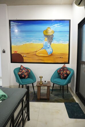 Deluxe AC Room | Select Comfort beds, laptop workspace, free WiFi, bed sheets - Funky Hostel (Udaipur)