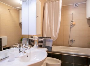 Bathroom - Elegant Opatija Apartments With Terrace (Opatija)