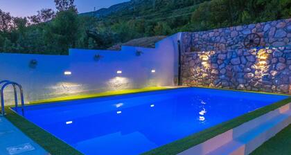 Exquisite Holiday Home With Private Pool and Sauna