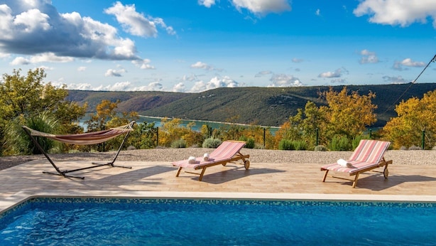 Villa (Three Bedroom) | Balkong
