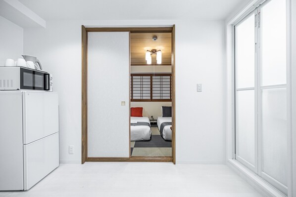 Classic Quadruple Room | Blackout drapes, free WiFi - Home Sakaisuji Honmachi (Osaka)