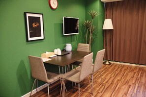 Standard Twin Room | 1 bedroom, blackout drapes, free WiFi