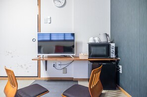 Comfort Twin Room | Room amenity - Home Sakaisuji Honmachi (Osaka)