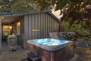 Bain à remous extérieur
