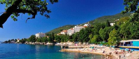 Apartamento (One Bedroom Apartment) | Fachada