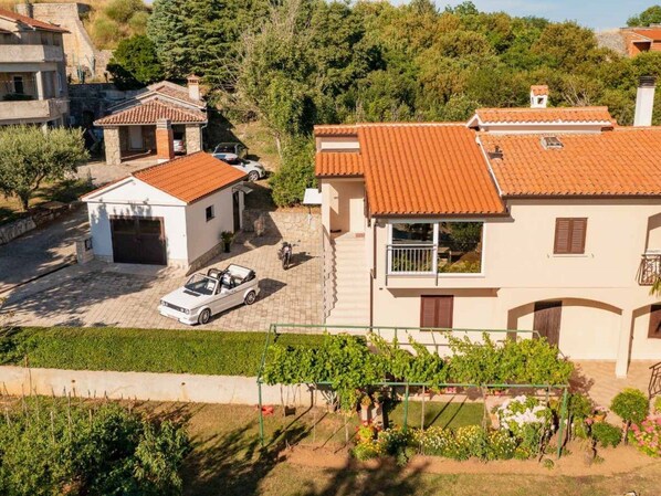 Apartment (Two Bedroom Apartment with Terrace) | Außenbereich