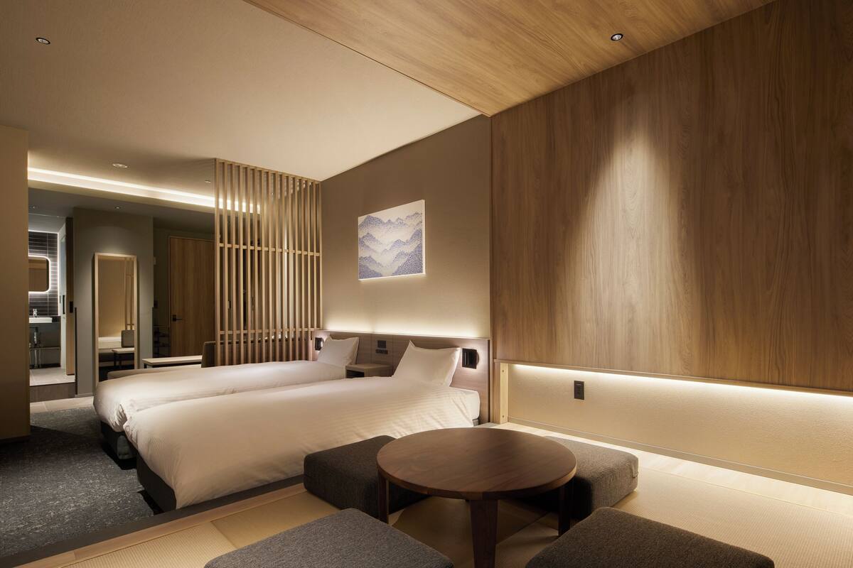 Suite estudio superior | Espacio para trabajar con un portátil, wifi gratis, ropa de cama