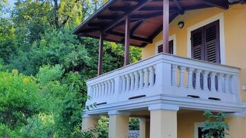 Departamento (Two Bedroom Apartment) | Exterior