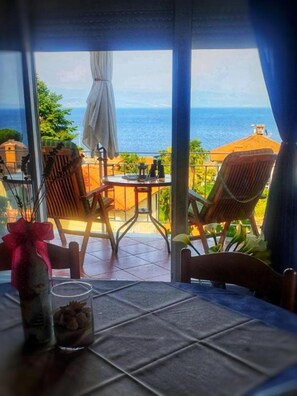 Appartement (One Bedroom Apartment) | Terrasse/Patio