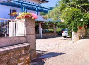 Appartamento (One Bedroom Apartment) | Esterni