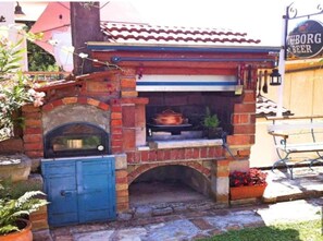 Appartement (One Bedroom Apartment) | Aire de pique-nique/barbecue