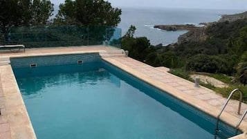 Loft, 3 Bedrooms, Balcony | Pool