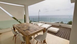 Outdoor dining - Luxury Villa In Ibiza (Santa Eulalia del Rio)