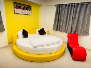 Superior Double Room - Hotel Yellow House  (Pune)