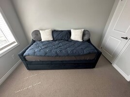 House, 2 Bedrooms | Interior