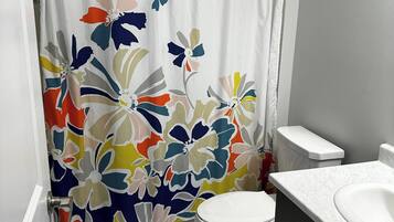 House, 2 Bedrooms | Bathroom