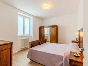 2 slaapkamers, reisbedje, gratis wifi