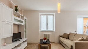 Uklassifisert bilde, 3 av 32, knapp