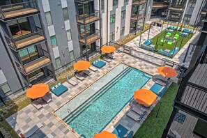 Pool - Two Charming Nulu CozySuites (Louisville)