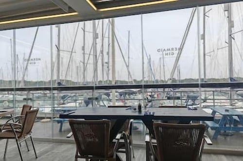 Avro - 2 bedroom Maisonette in Hamble