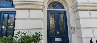 Historic Winchester Apartment