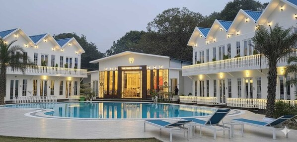 Front of property - The Pinaki resort & Club (Varanasi)