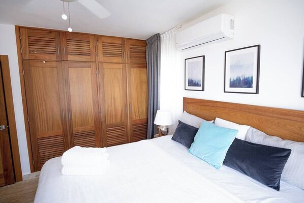 2 Schlafzimmer, Bügeleisen/Bügelbrett, kostenloses WLAN