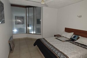 3 bedrooms, WiFi, bed sheets