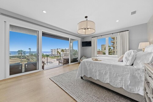 Whispering Waves Luxury Beach Escape|Gorgeous Ocean Views|Walk Everywhere|Close to Mayo