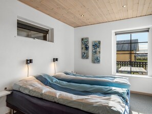 3 bedrooms, Internet