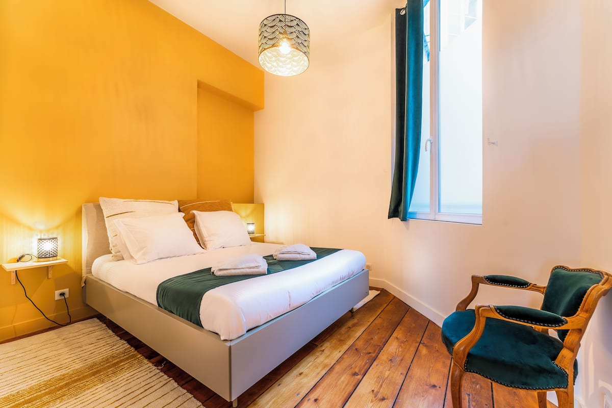 2 bedrooms, individually decorated, individually furnished, free WiFi