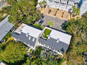 Unclassified image, 3 of 25, button