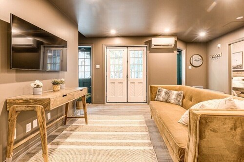 St. Ursule Two-Storey Oasis