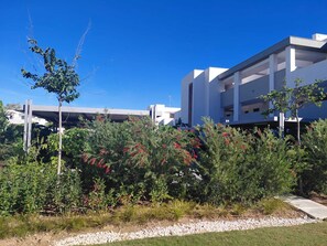 Property grounds - De Luxury          . (Casares Costa)