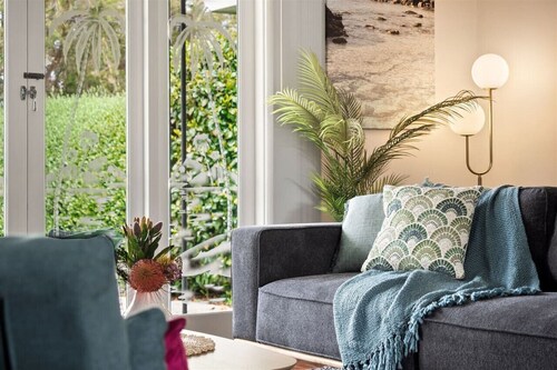 Elva Garden Cottage | Dog Friendly | Town Central