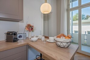 Dining - Villa Luise 03 - high-quality home with electric fireplace and balcony (Heringsdorf (Seebad))