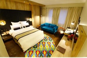 Superior Double Room, City View | In-room safe, desk, laptop workspace, soundproofing