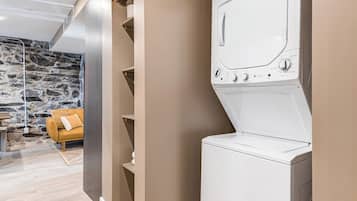 Comfort Apartment, Patio | Laundry