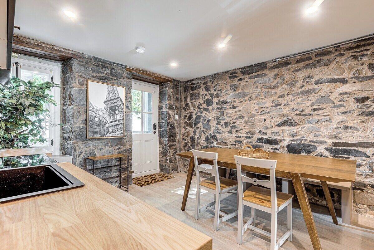 Comfort Apartment, Patio | In-room dining