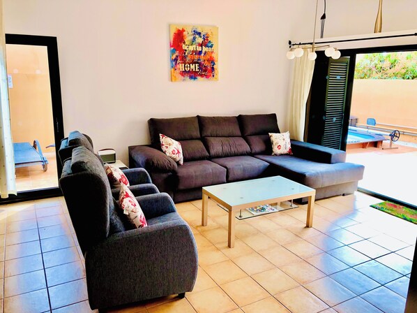 Fernseher, Stereoanlage