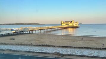 Pemandangan dari bilik