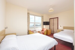 Triple Room, Sea View | Desk, iron/ironing board, free WiFi, bed sheets