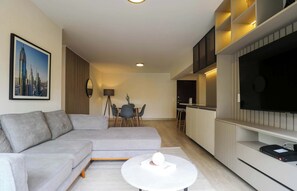 Televisión, oficina