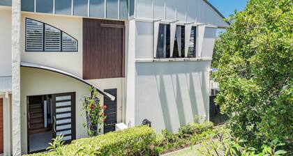 Your Ultimate Beachside Escape in the Heart of Casuarina!